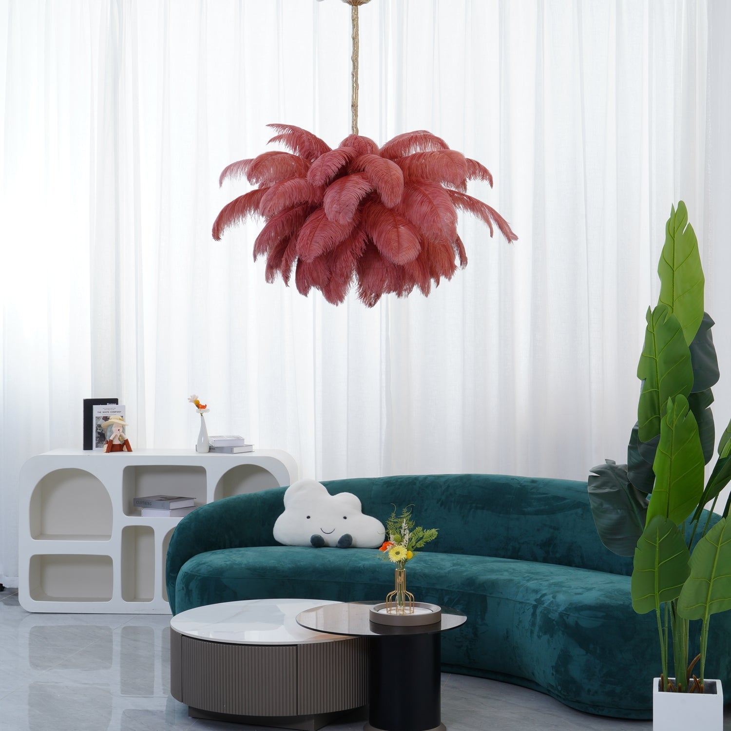 Feder-Kronleuchter 56 Handcolorierte Federn Messingfassung Gold Silber Hollywood Glamour Statement-Beleuchtung - Lamylie