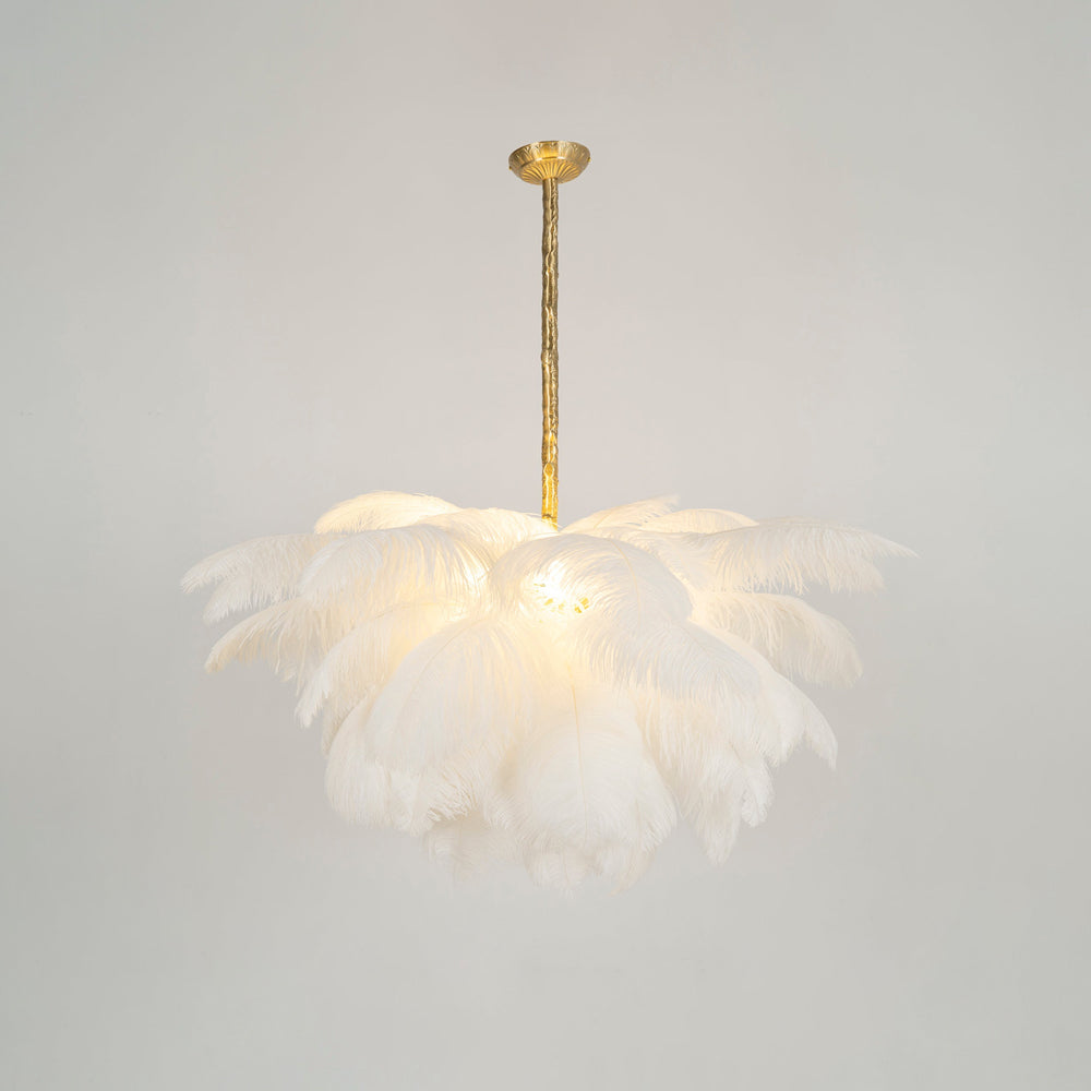 Feder-Kronleuchter 56 Handcolorierte Federn Messingfassung Gold Silber Hollywood Glamour Statement-Beleuchtung - Lamylie