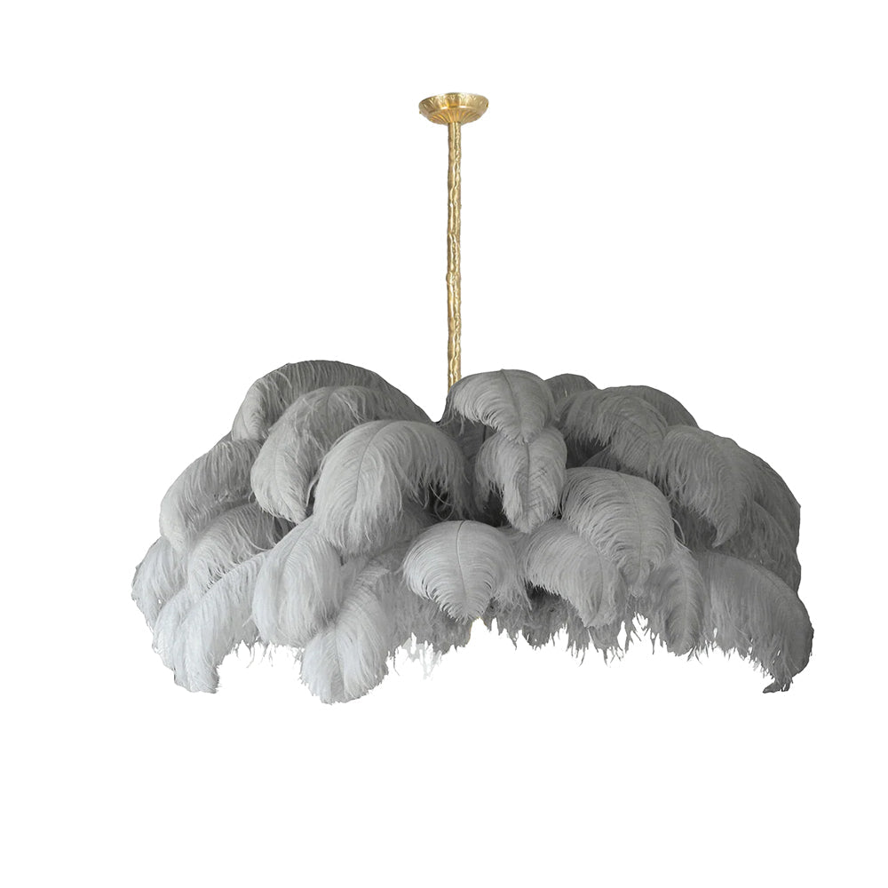 Feder-Kronleuchter 56 Handcolorierte Federn Messingfassung Gold Silber Hollywood Glamour Statement-Beleuchtung - Lamylie