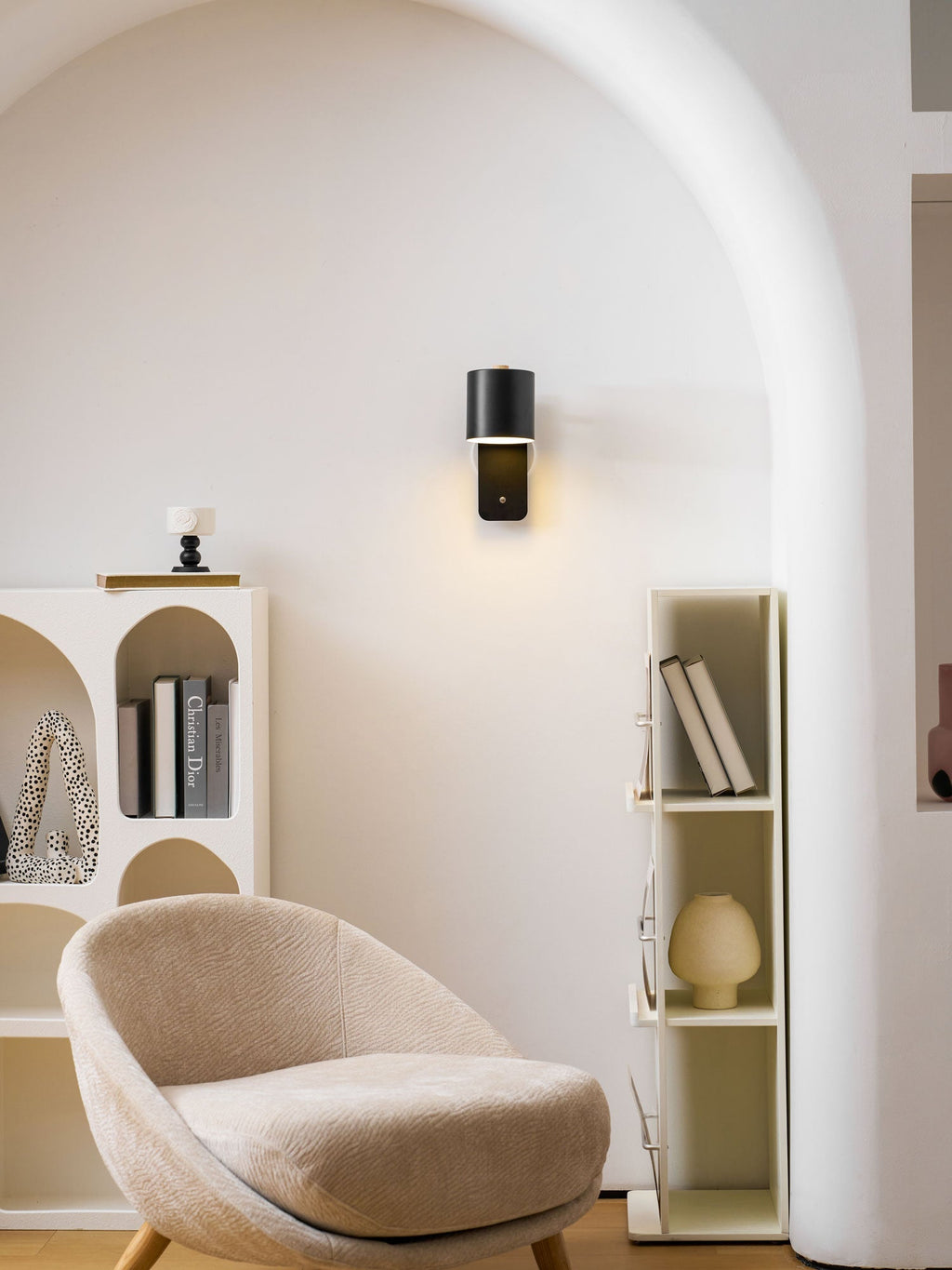 Rotatable Wall Lamp Rechargeable USB-C 350° Rotation Dimmable Touch 4 Colors - Lamylie