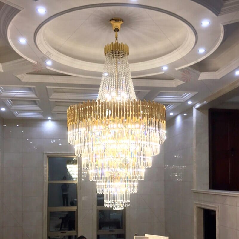 נברשת קריסטל Luminara – עיטורי קריסטל חתוכים, עיצוב עם שבירת אור