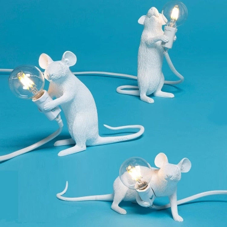 Museformet lampe med unikt design | Dekorativ bordlampe med leken mus | Varmt stemningslys til stue, soverom og kontor – Lamylie