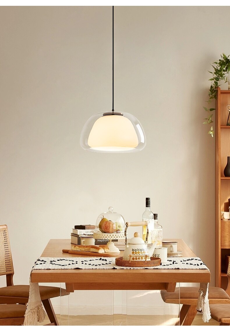Globelampe med røgfarvet glaskuppel | finish i guld, sort eller transparent | skandinavisk design - Lamylie