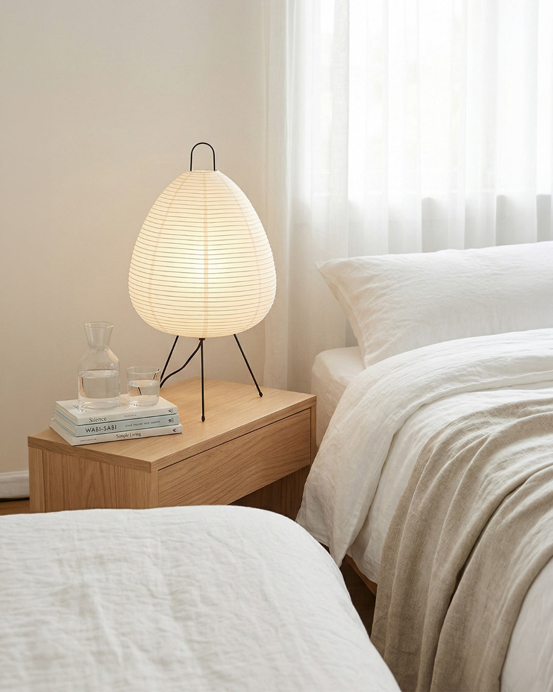 Japanische Tischlampe Sakura mit Reispapier & Dreibein | Minimalistisches Design Warmweißes Licht | Ø28cm H48cm - Lamylie