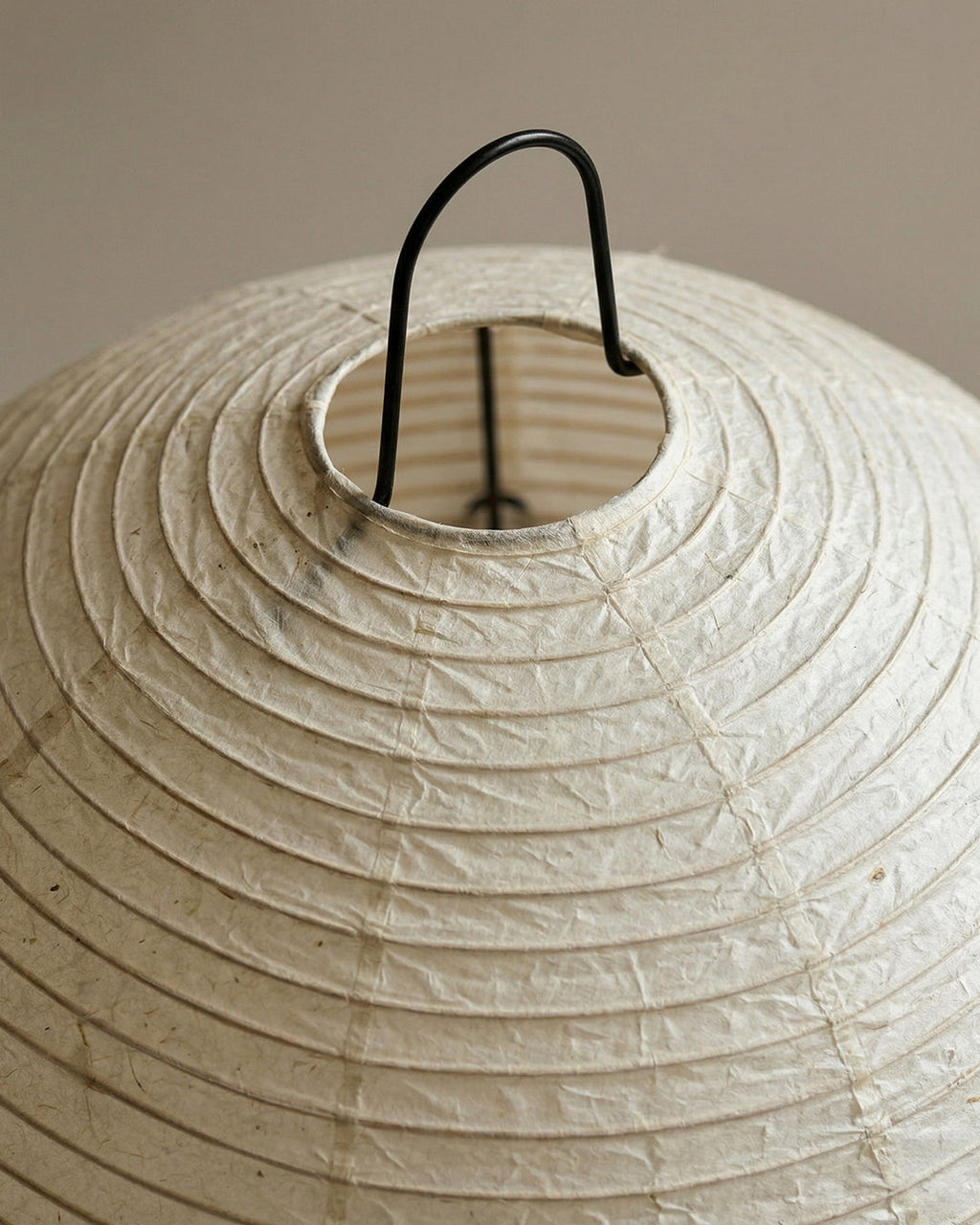 Japanische Tischlampe Sakura mit Reispapier & Dreibein | Minimalistisches Design Warmweißes Licht | Ø28cm H48cm - Lamylie