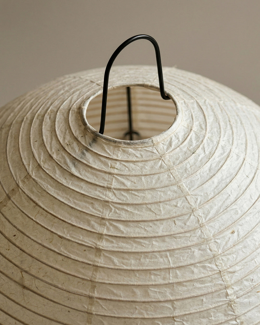 Japanische Tischlampe Sakura mit Reispapier & Dreibein | Minimalistisches Design Warmweißes Licht | Ø28cm H48cm - Lamylie