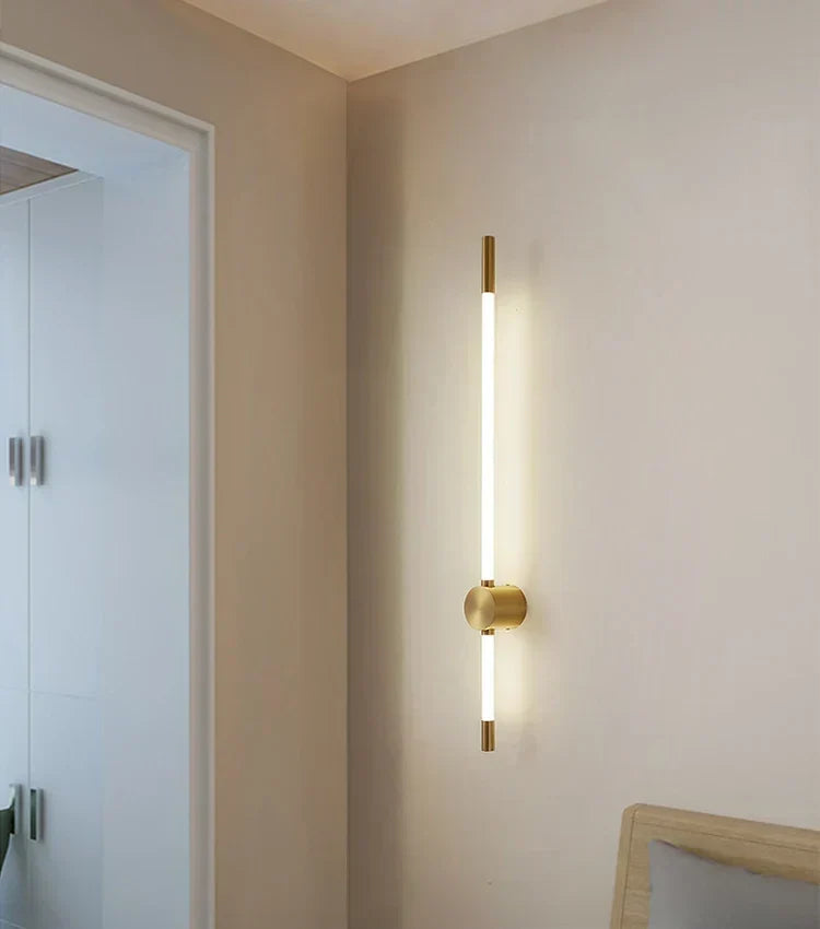 Κάθετο επίτοιχο φωτιστικό LED LumaFlex — Λεπτό μεταλλικό φινίρισμα, ενεργειακά αποδοτικός φωτισμός