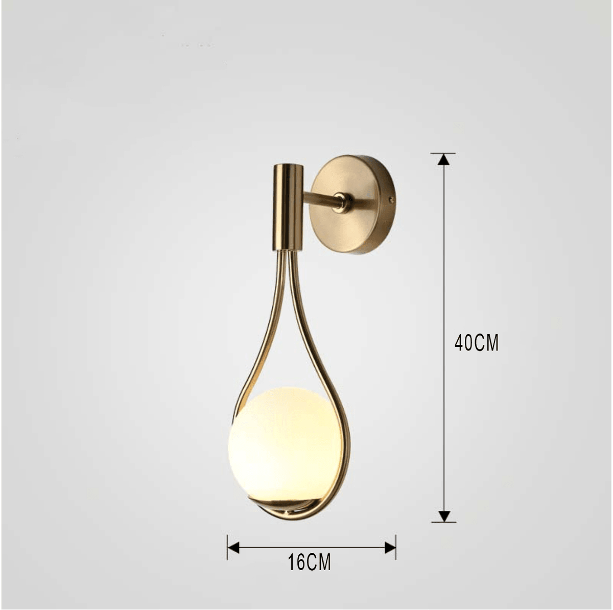Moderne Scandinavische wandlamp met metalen afwerking - Lamylie