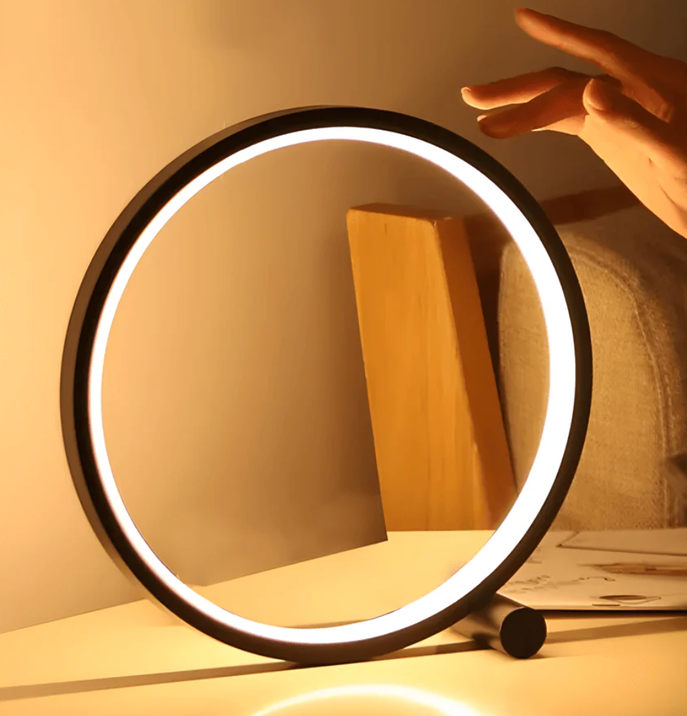 LightCircle - مصباح طاولة بتصميم بسيط ووظيفة اللمس وخفض السطوع - Lamylie