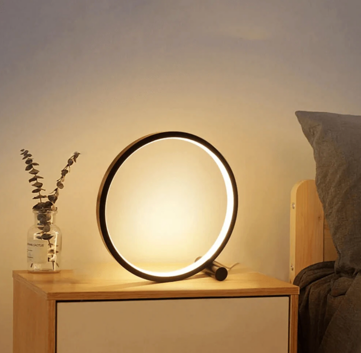 LightCircle - مصباح طاولة بتصميم بسيط ووظيفة اللمس وخفض السطوع - Lamylie