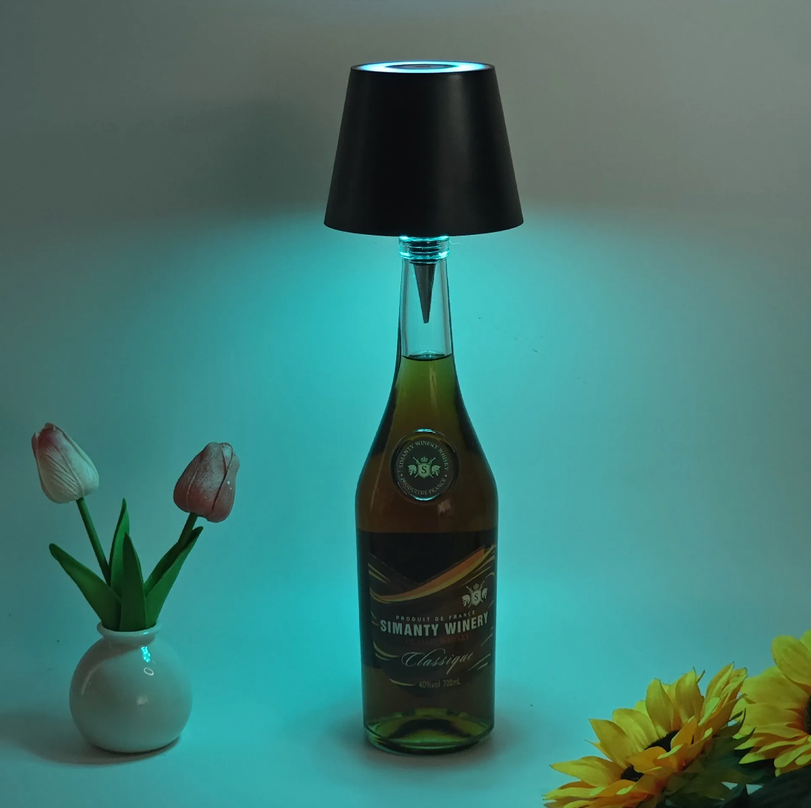 LuxeBottle – Kabellose LED-Tischlampe im Flaschendesign – Dimmbar | USB | Wohnzimmer | Dekoration – Lamylie