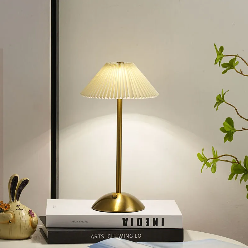 Wireless Modern Table Lamp with USB Charging Function LumiFold - Dimmable in 3 Steps | Bedside Lamp | Living Room - Lamylie
