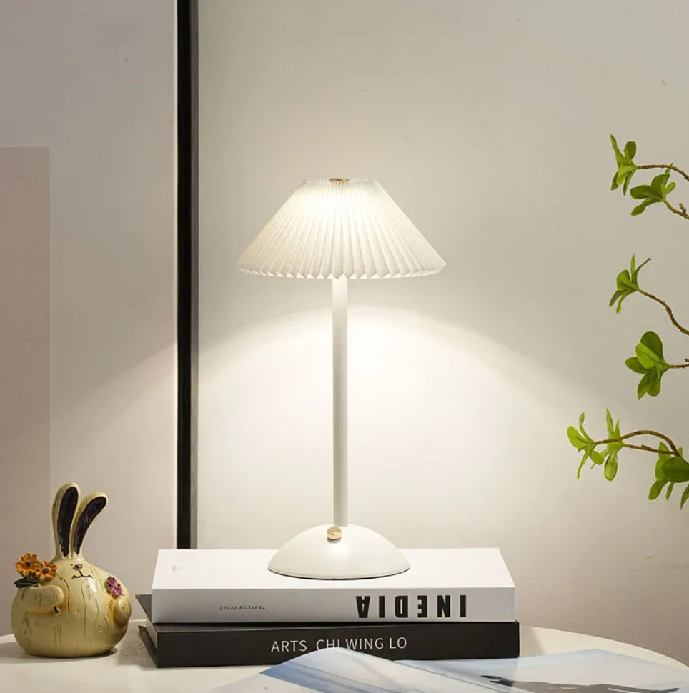 Wireless Modern Table Lamp with USB Charging Function LumiFold - Dimmable in 3 Steps | Bedside Lamp | Living Room - Lamylie