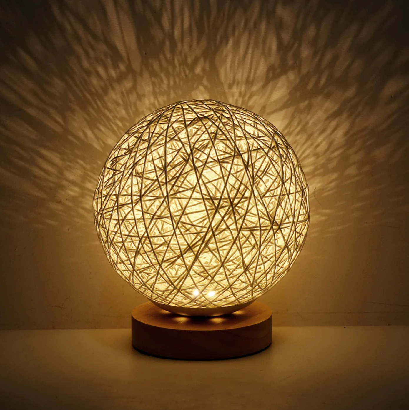 MoonLuxe | Handgefertigte dimmbare Rattan-Tischlampe - Lamylie