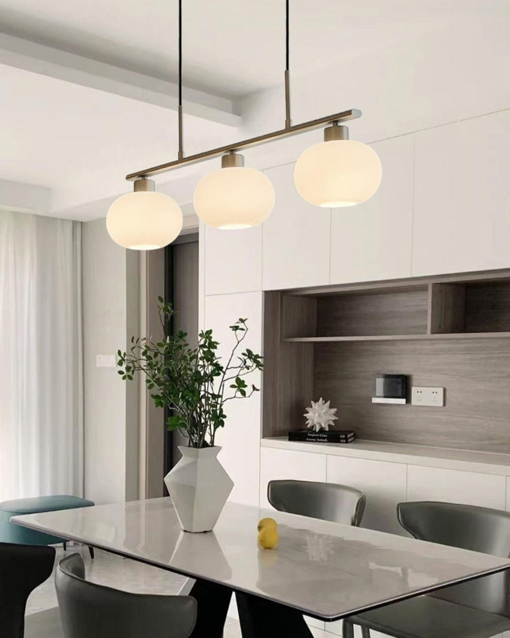 Design-Hängeleuchte mit 3 Glaskugelschirmen - Stilvolle Esszimmerbeleuchtung für Tisch und Kücheninsel - Verstellbar 150 cm - Nickel oder Gold - E26/E27 - Lamylie