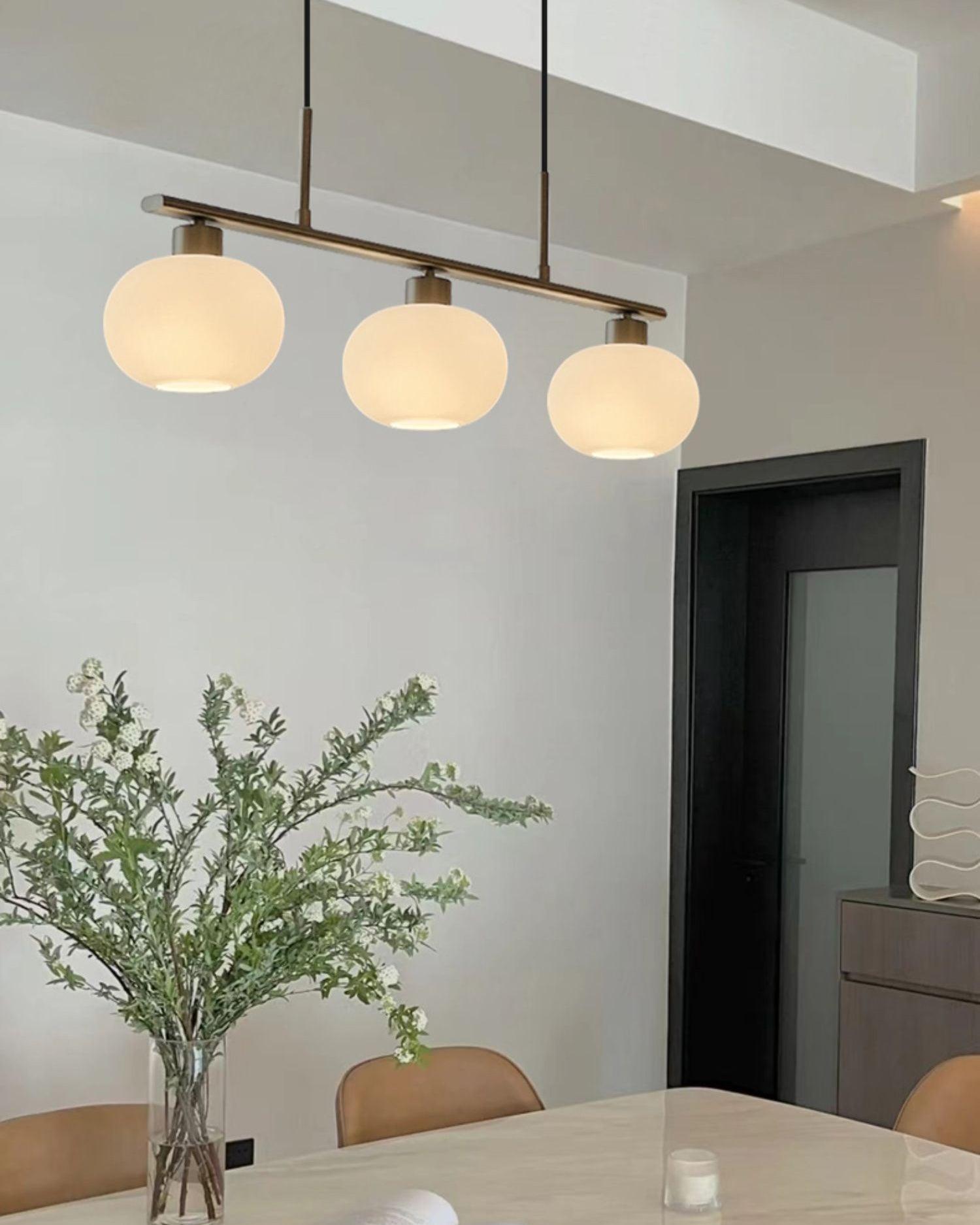 Design-Hängeleuchte mit 3 Glaskugelschirmen - Stilvolle Esszimmerbeleuchtung für Tisch und Kücheninsel - Verstellbar 150 cm - Nickel oder Gold - E26/E27 - Lamylie