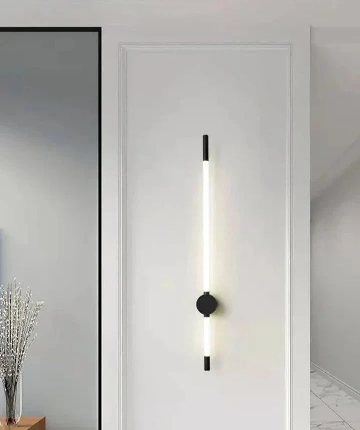 Κάθετο επίτοιχο φωτιστικό LED LumaFlex — Λεπτό μεταλλικό φινίρισμα, ενεργειακά αποδοτικός φωτισμός