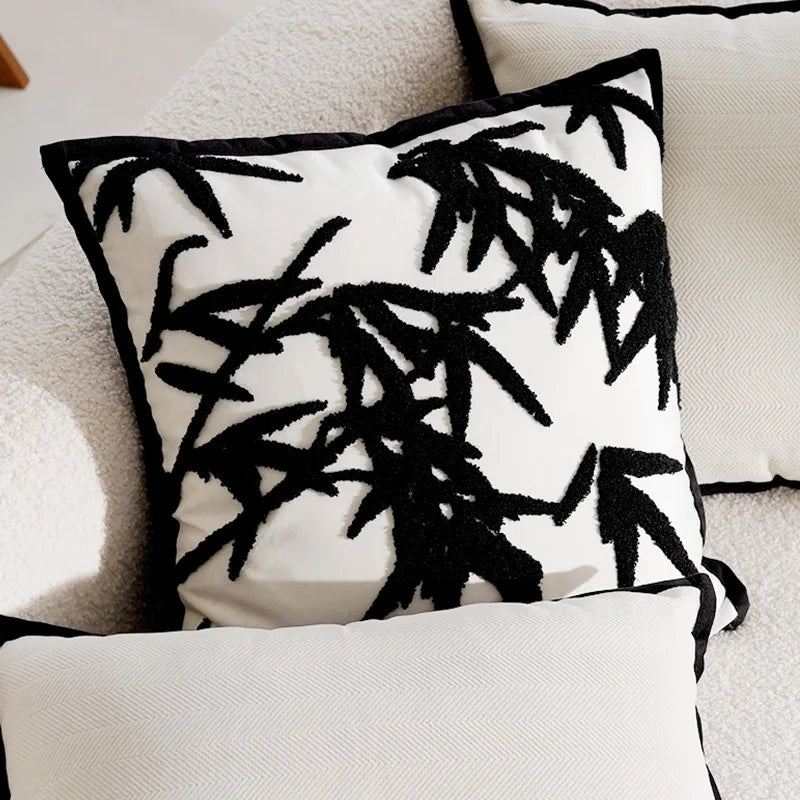 Lyra kuddfodral i linne och bomull med broderat hästmotiv