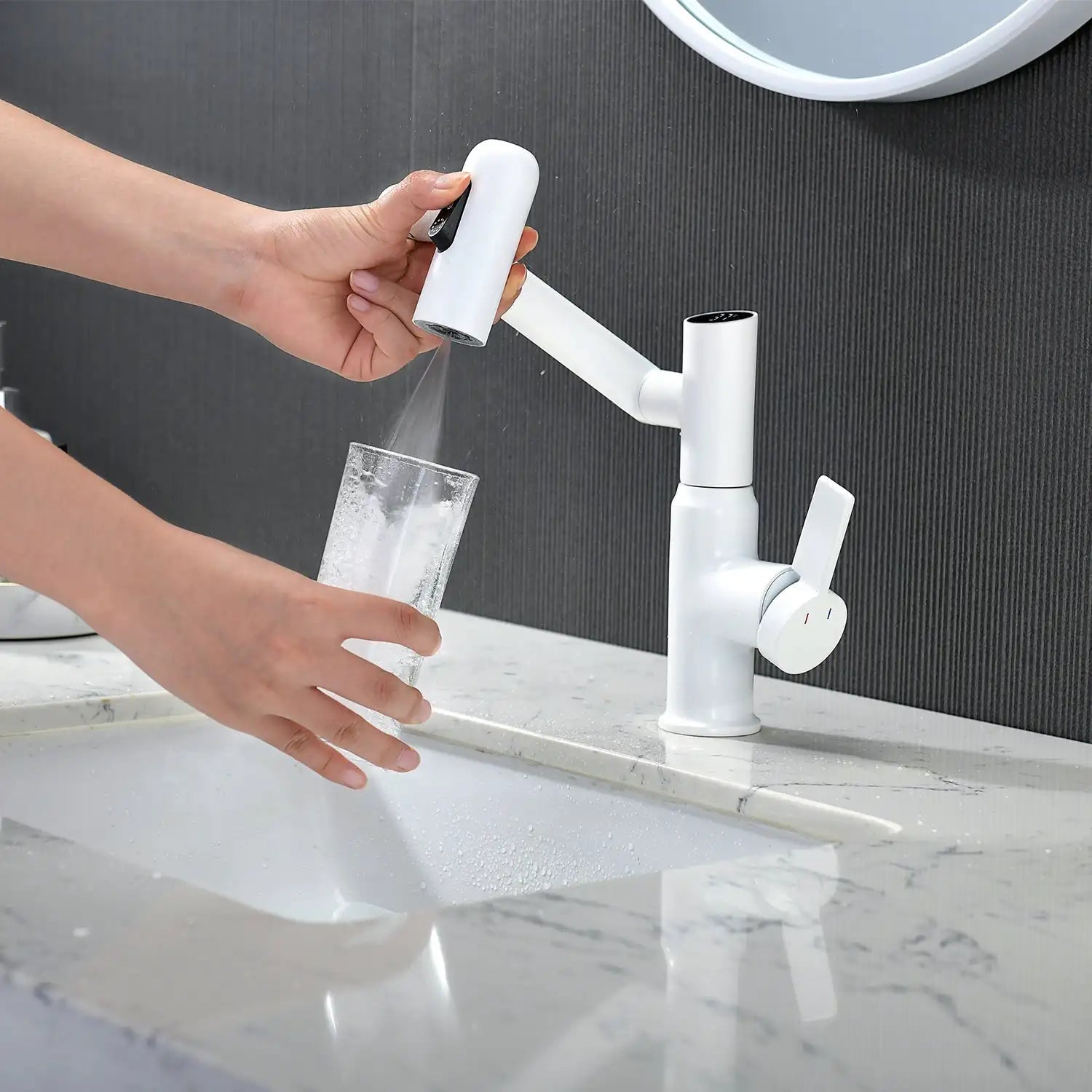 Digital Faucet with Temperature Display | Rotatable Design with Multiple Spray Modes for Kitchen and Bathroom - Lamylie