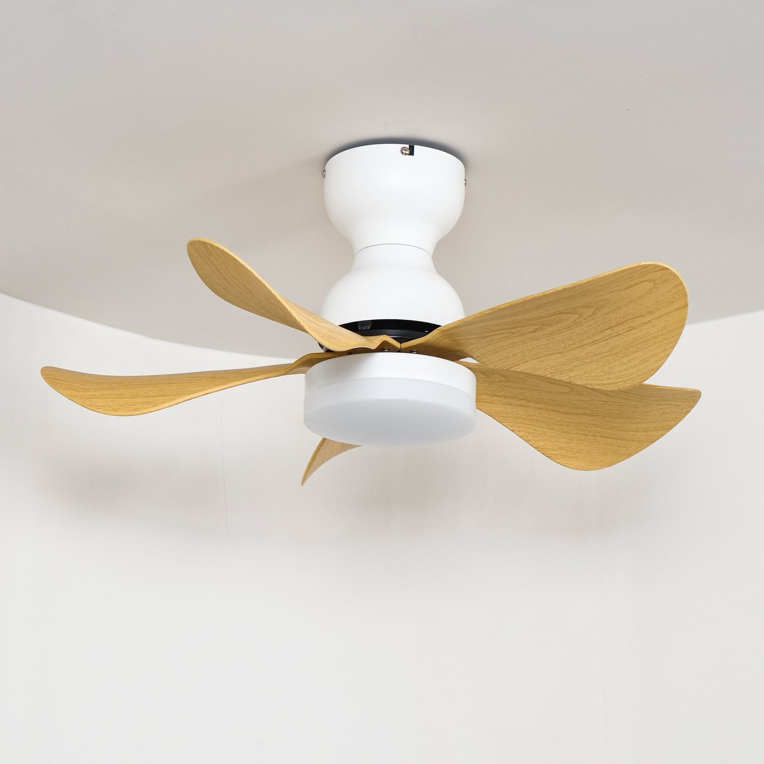 Takfläkt med integrerad LED-belysning och träeffekt, 74 cm – Lamylie