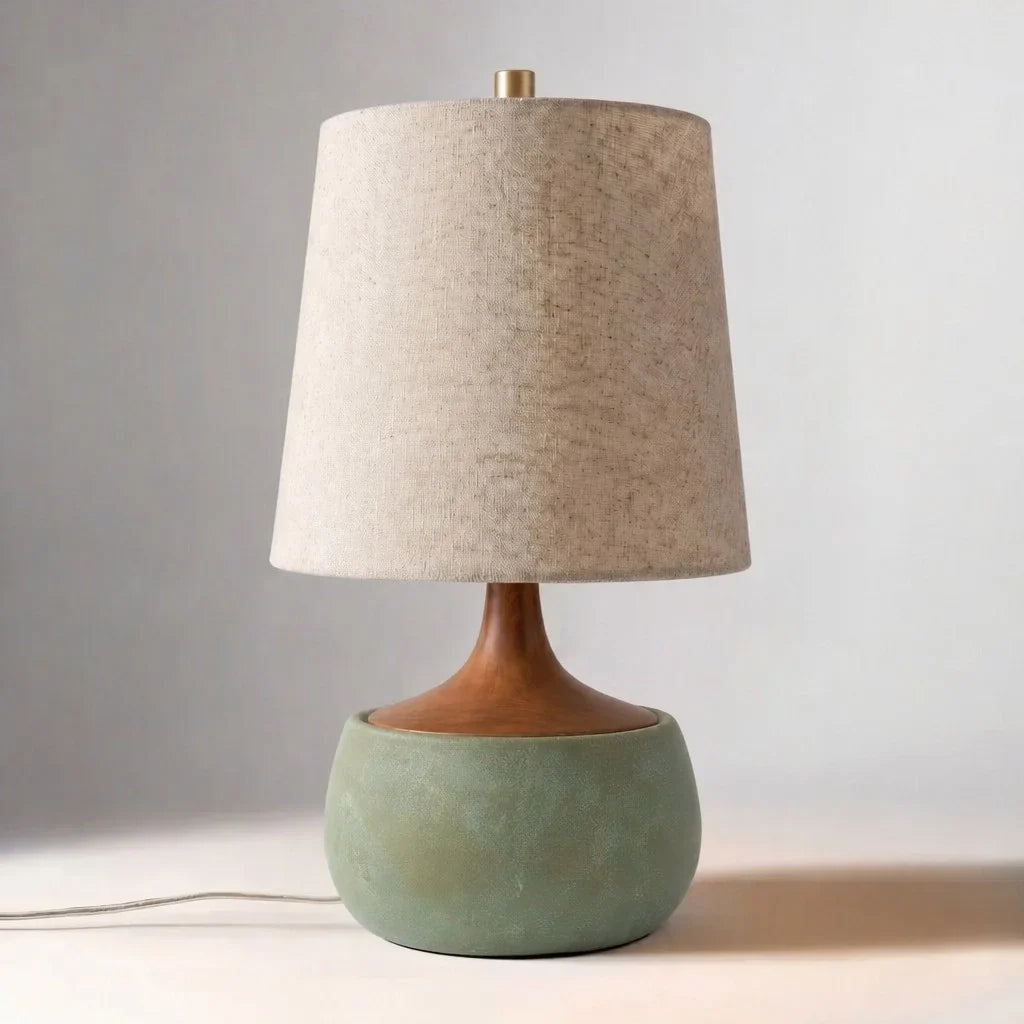 Stolní lampa s dřevěnou základnou, lněným stínidlem a válcem v cementovém vzhledu | Moderní design – Lamylie