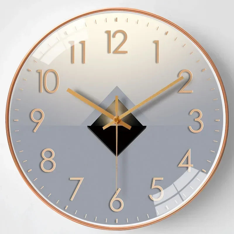 Stille Wanduhr mit digitalem Design in Farbverlauf und Gold - Lamylie