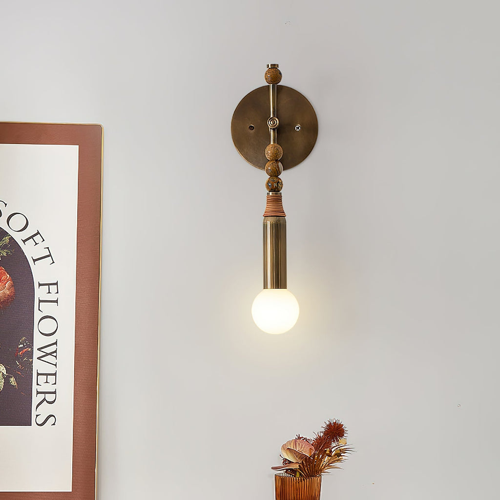 Lampă de perete Toam din marmură și alamă | Design inspirat de Persepolis, cu finisaj din alamă antichizată, 18.9 și 27.6 inch – Lamylie