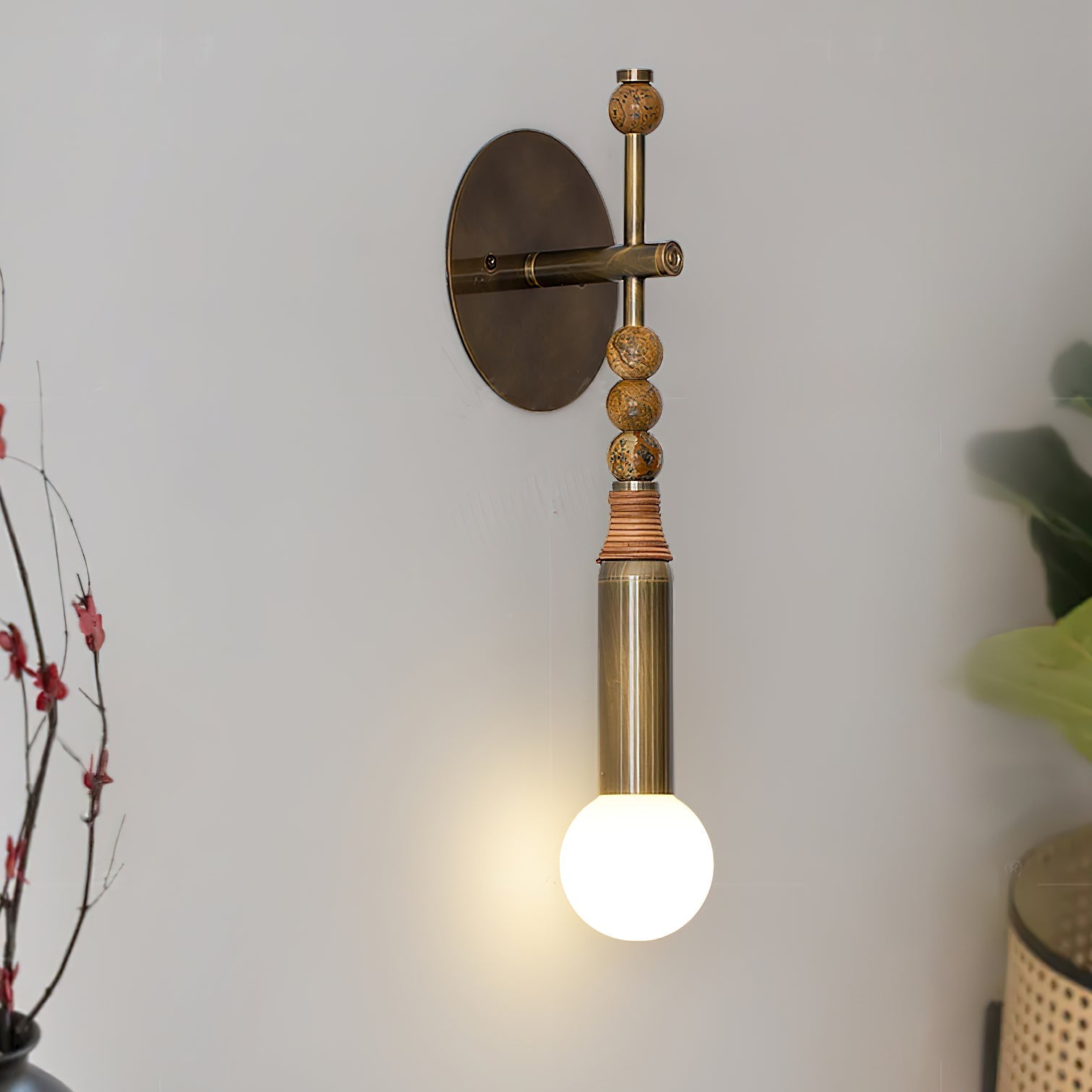 Nástěnná lampa Toam z mramoru a mosazi | design inspirovaný Persepolis se staromosaznou povrchovou úpravou, 18.9 a 27.6 inch – Lamylie