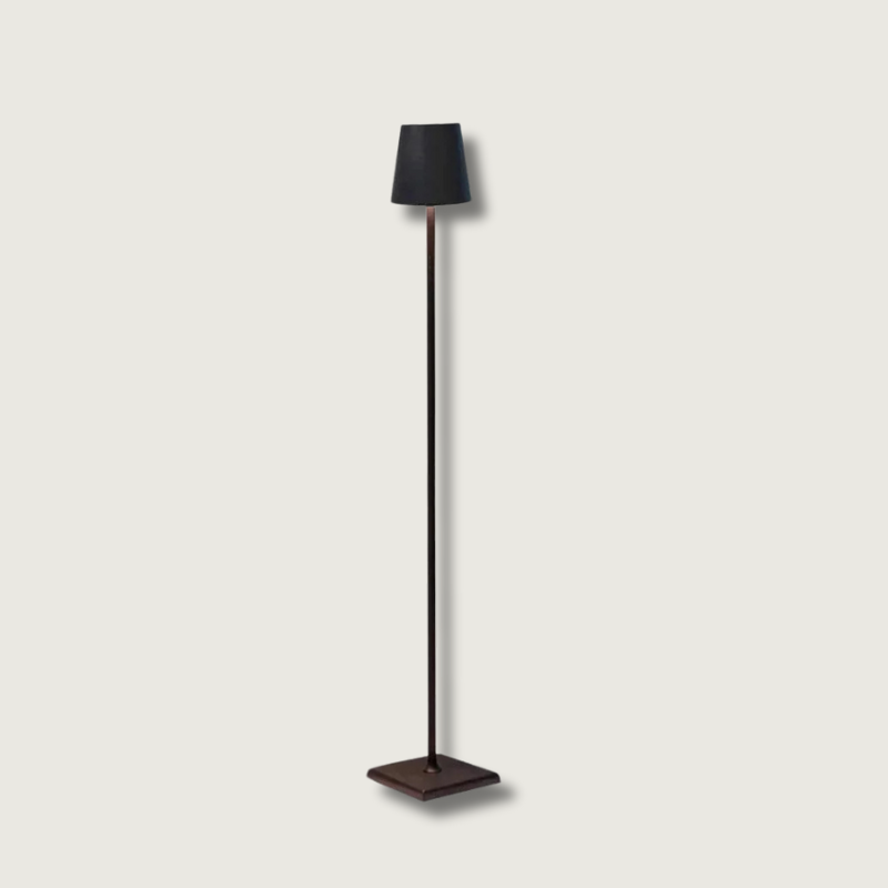 LumaNova nordisk LED-gulvlampe — oppladbar, dimbar, berøringsstyrt