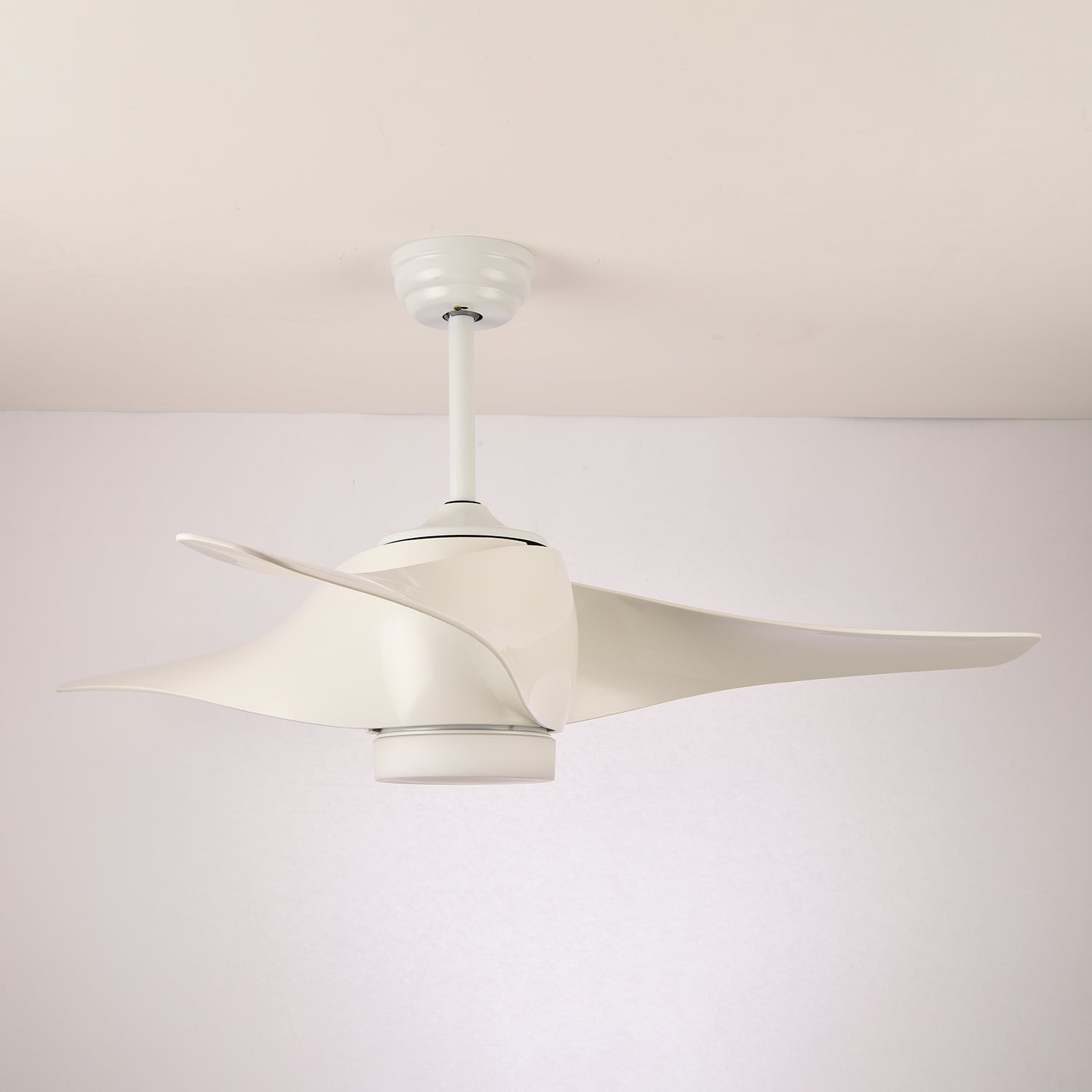 Ceiling Fan with Lighting 132 cm Adjustable Quiet Motor and Remote Control for Living Room Bedroom - Lamylie