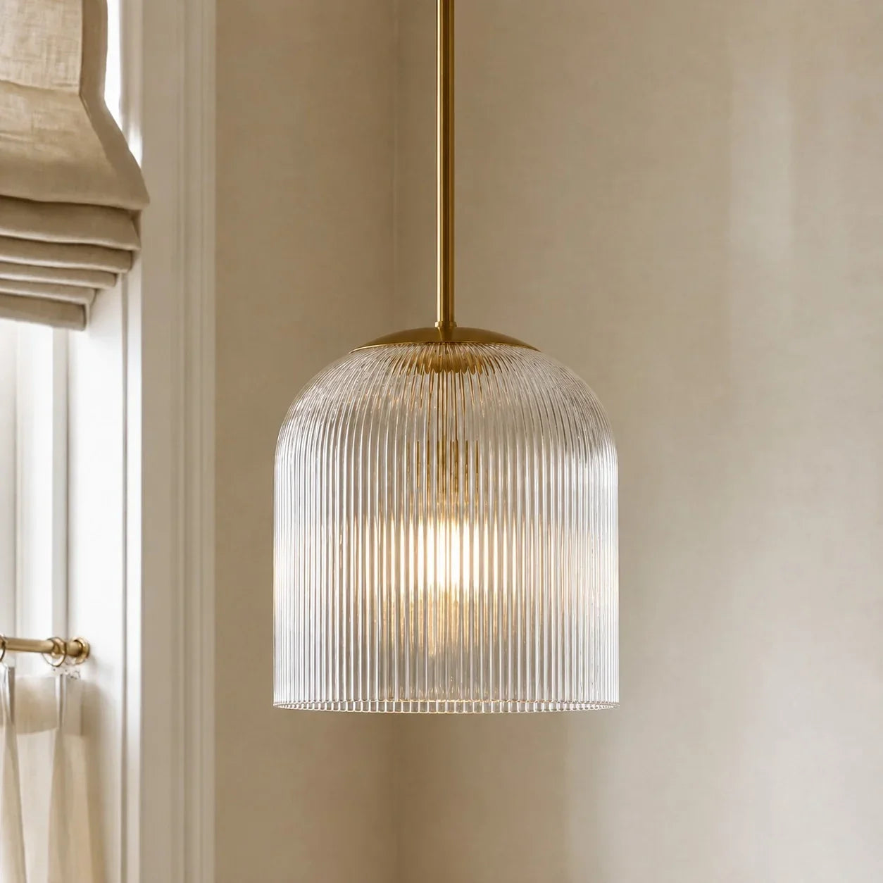 Pendelleuchte aus geripptem Glas mit Kupferfinish | Rustikale Beleuchtung – Lamylie