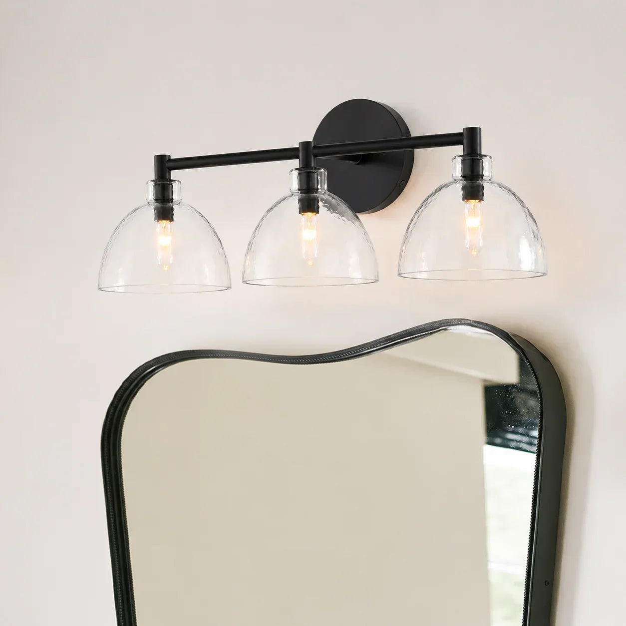 Applique murale en verre recyclé, laiton antique | Éclairage mural minimaliste pour salle de bains, couloir, entrée et chambre à coucher – Lamylie