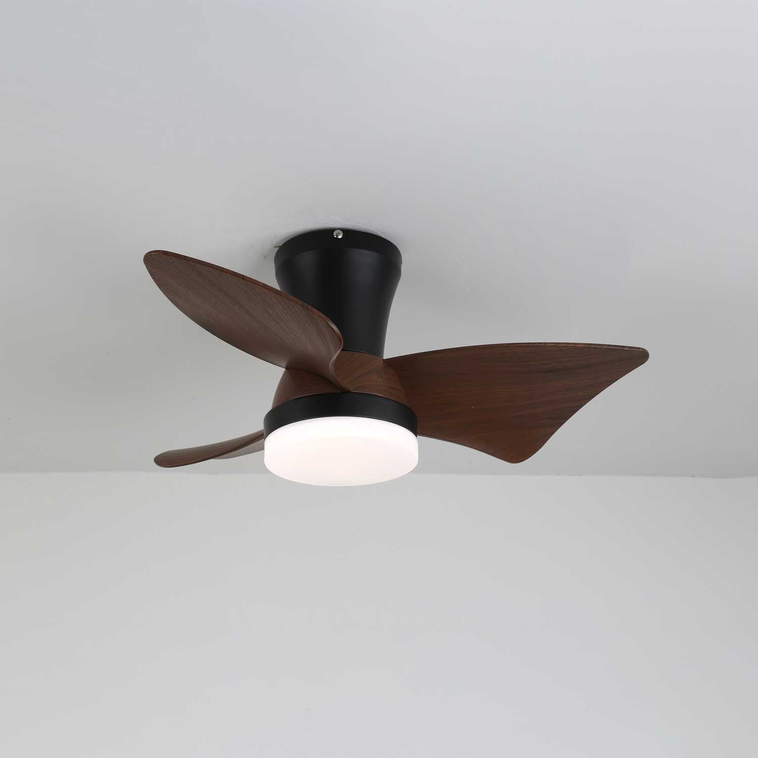 Moderní stropní ventilátor s osvětlením | vzhled dřeva a LED 24W | tichý chod a dálkové ovládání – Lamylie