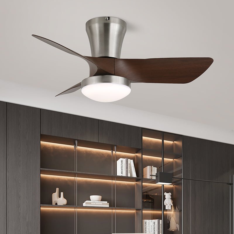 Stropní ventilátor s osvětlením v minimalistickém dřevěném vzhledu – Lamylie