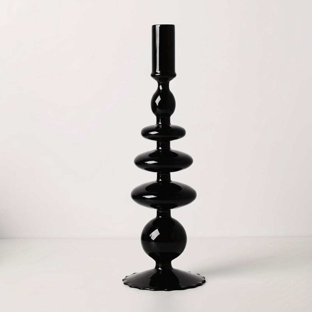 Auravine vas och ljushållare i glas — skulptural, minimalistisk form