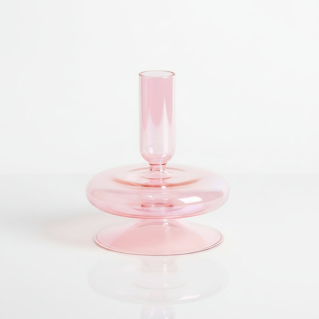 Auravine vas och ljushållare i glas — skulptural, minimalistisk form