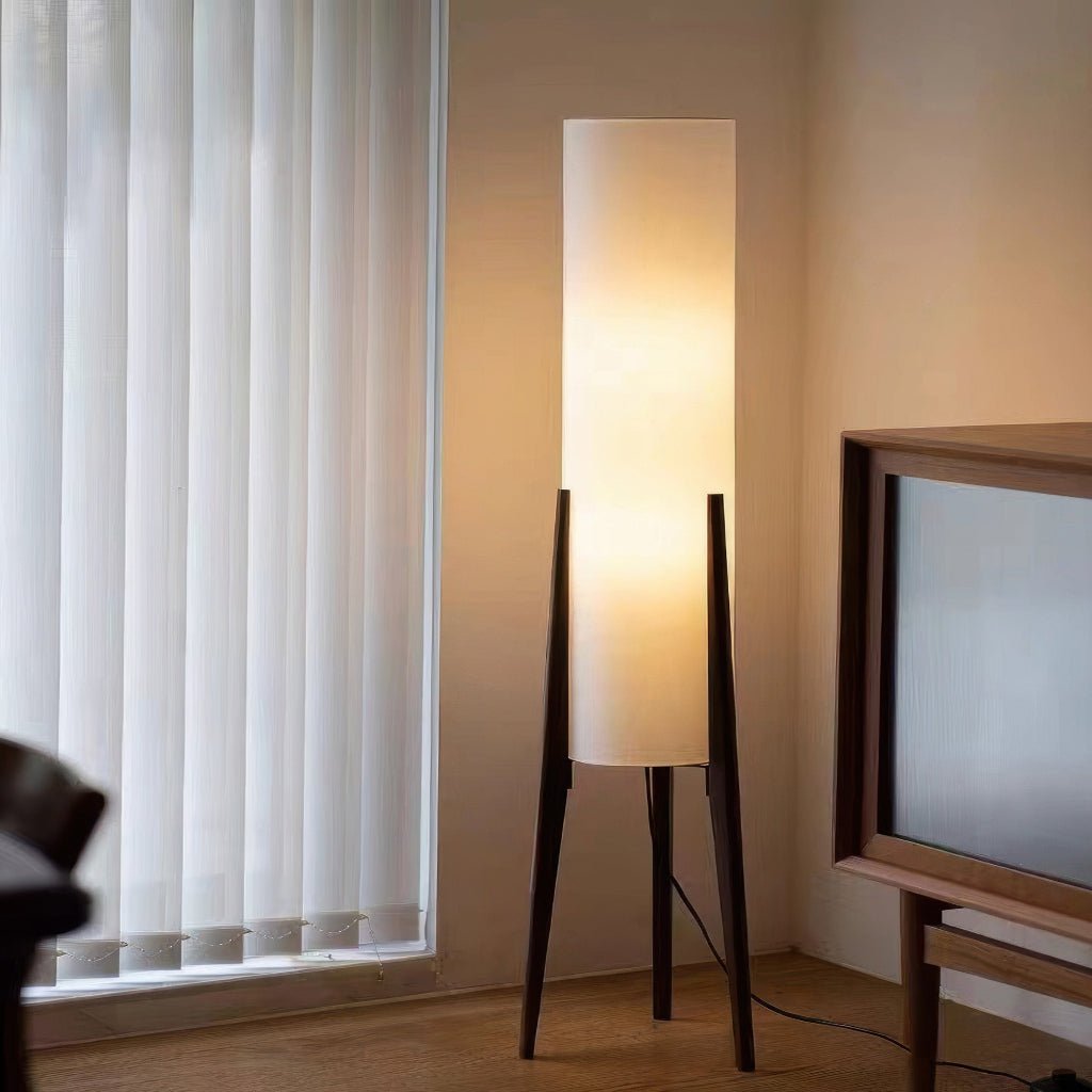 Stehlampe im skandinavischen Stil mit Walnussfuß und verstellbarer LED - Lamylie
