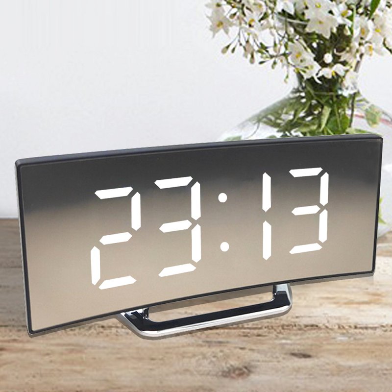 ساعة رقمية | شاشة LED مرآة لعرض المنبّه | تعتيم تلقائي مضاد للتوهج | CurveClock - Lamylie