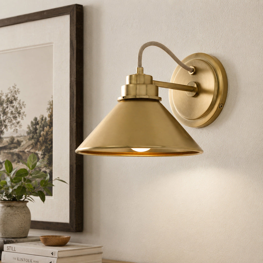 Globus Wandleuchte mit gebogenem Arm | Moderne Industriebeleuchtung für Bad, Schlafzimmer und Flur - Lamylie