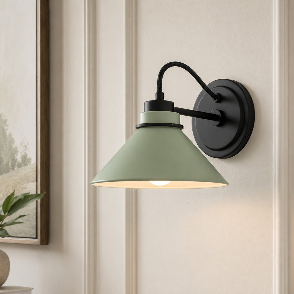 Globus Wandleuchte mit gebogenem Arm | Moderne Industriebeleuchtung für Bad, Schlafzimmer und Flur - Lamylie
