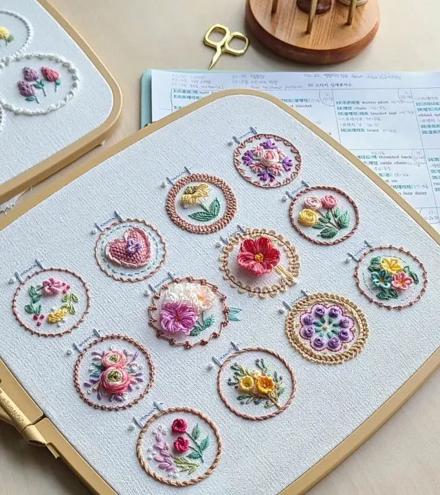 Kit de Bordado com 12 Designs Florais | Conjunto Completo | Pronto a Utilizar | NeedleNest - Lamylie