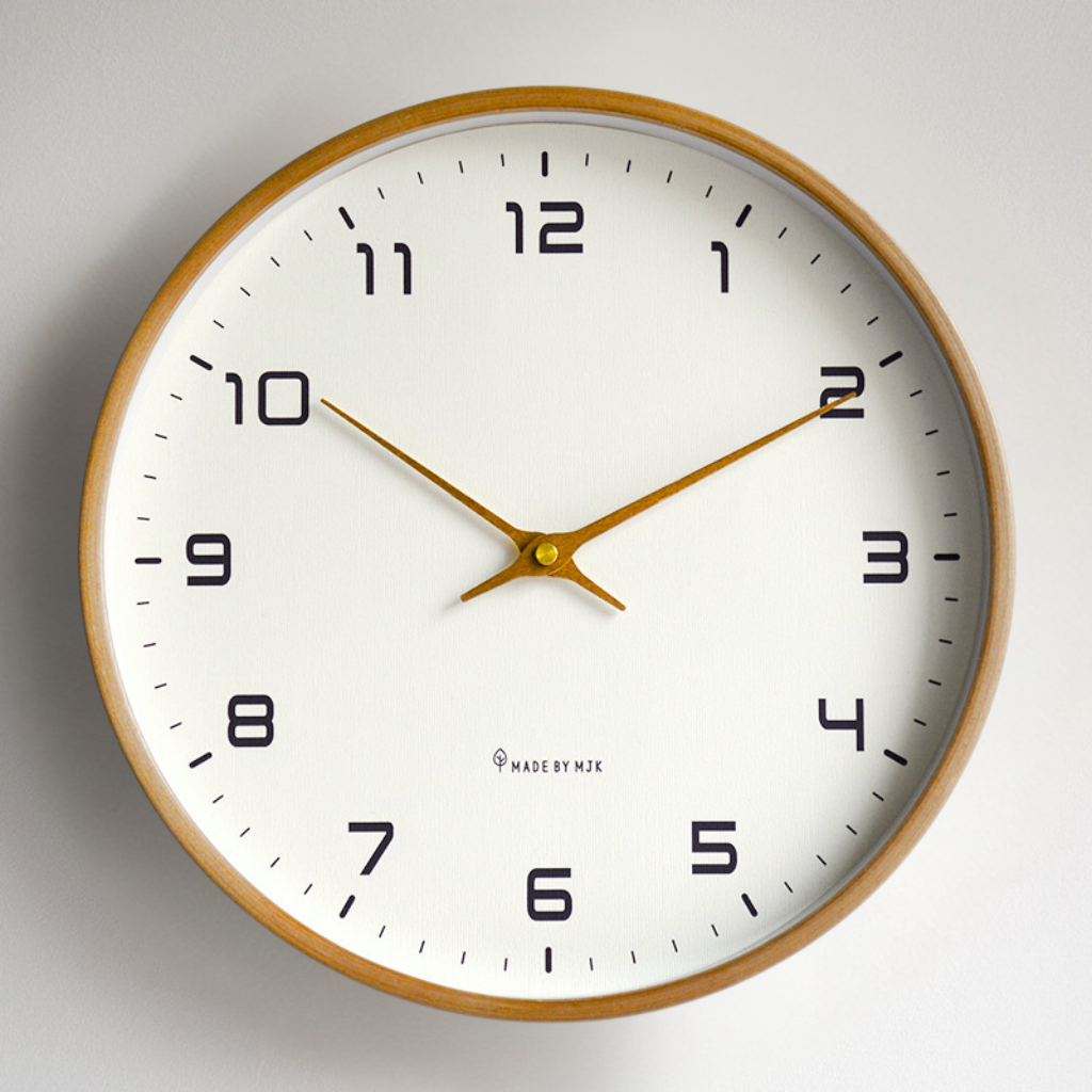 Wanduhr aus Holz mit leisem Uhrwerk im skandinavischen Design Ø25 cm Ø30 cm in natürlicher Holzoptik, leises Quarzuhrwerk, Wohnzimmer, Schlafzimmer – Lamylie