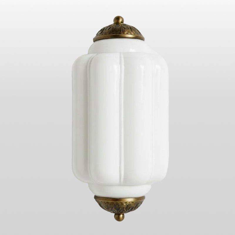 Eloise Vintage Wandleuchte aus Milchglas mit gewelltem Rand - Moderne Akzentbeleuchtung für Bad und Schlafzimmer