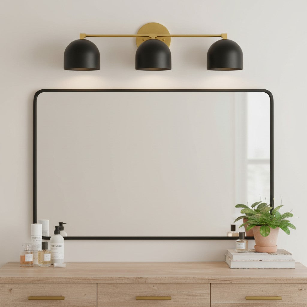Lampada da parete in metallo con paralume sferico | Lampada dall’atmosfera scandinava per bagno, camera da letto e soggiorno | Illuminazione da parete moderna nera, oro e ottone - Lamylie