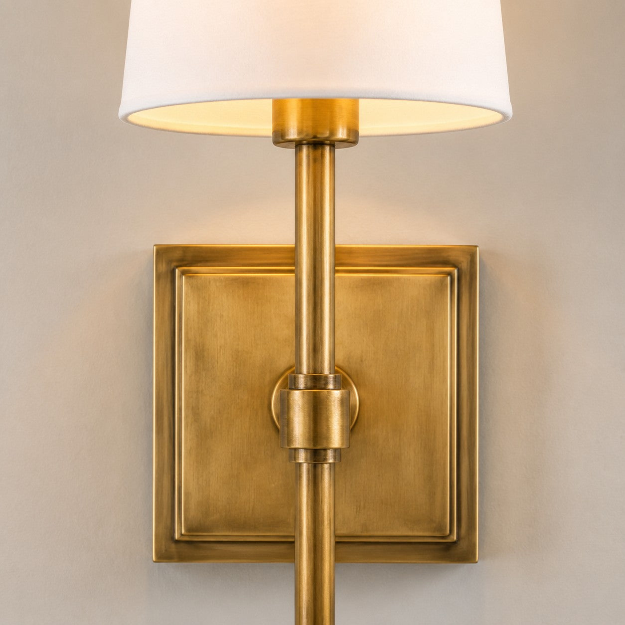 Wandleuchte mit Leinen-Schirm - Retro Metallwandleuchte für Schlafzimmer und Flur - Lamylie