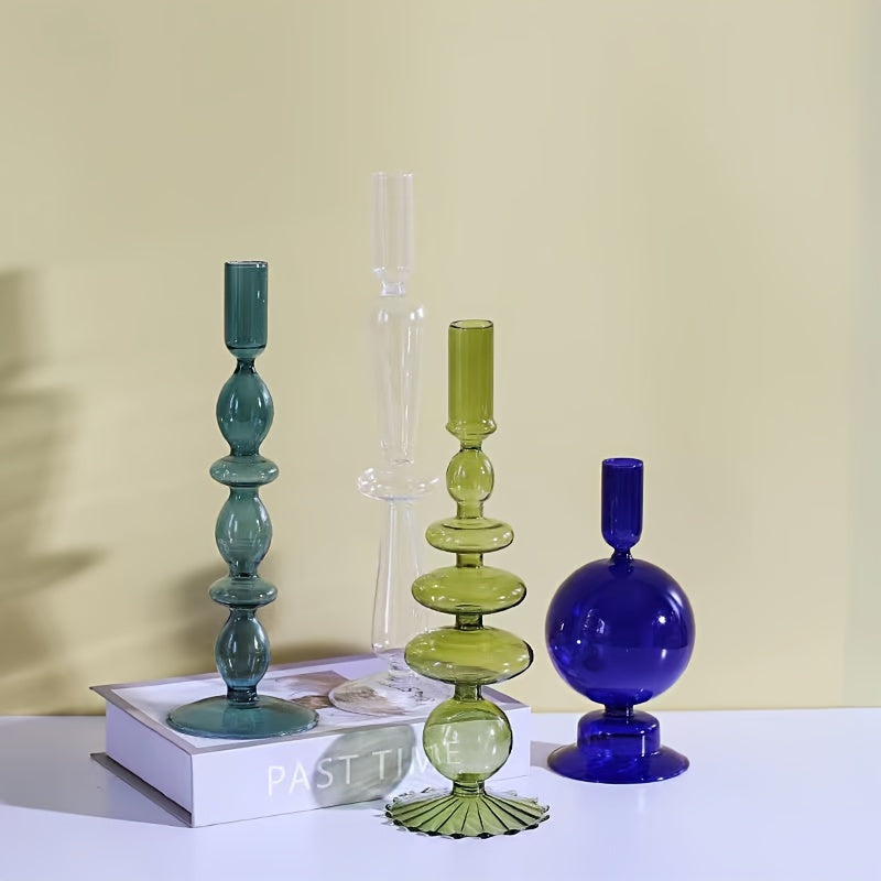 Auravine vas och ljushållare i glas — skulptural, minimalistisk form