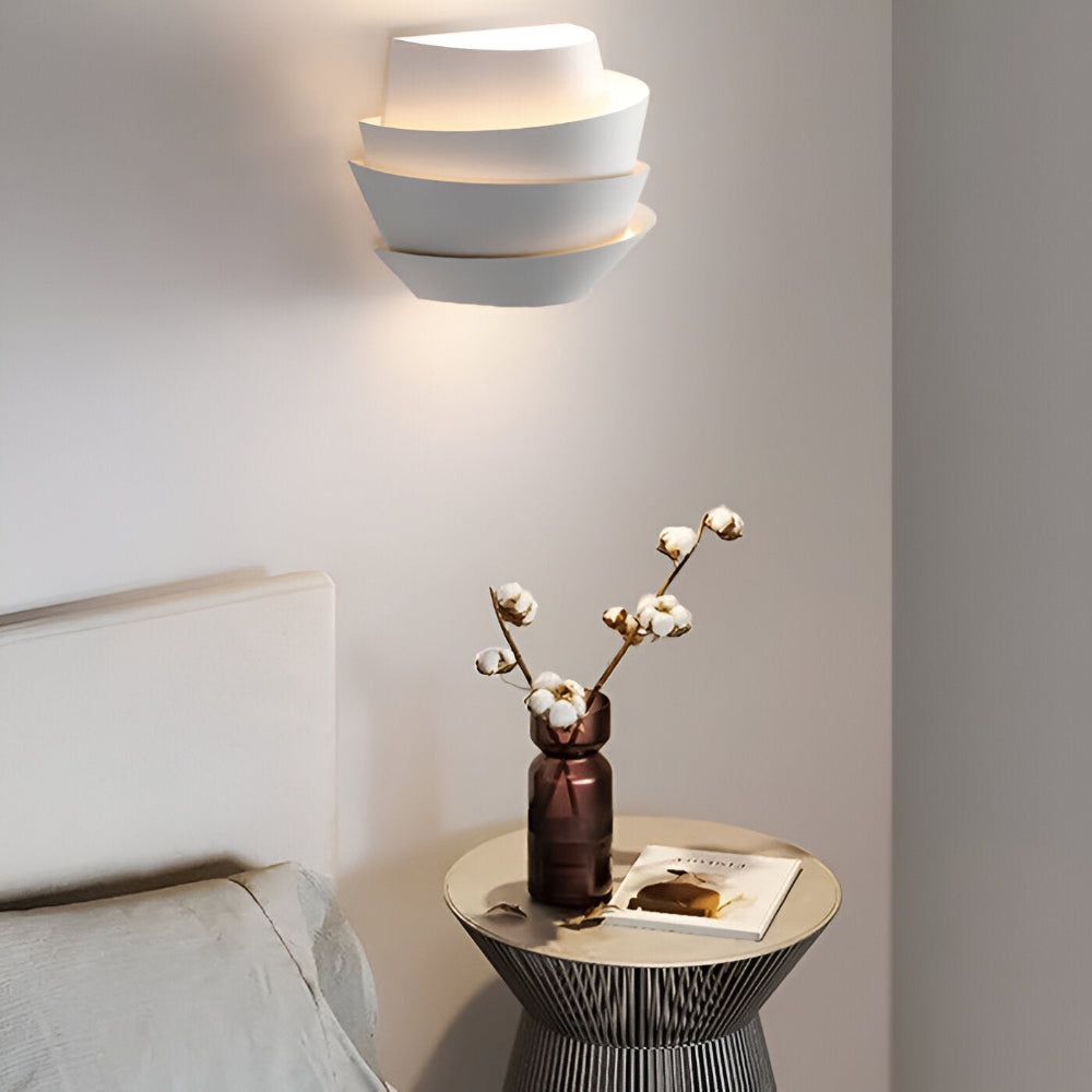 Wandlampe mit zwei Spotlights – Gemütliche, geschichtete Beleuchtung für dein Zuhause - Lamylie
