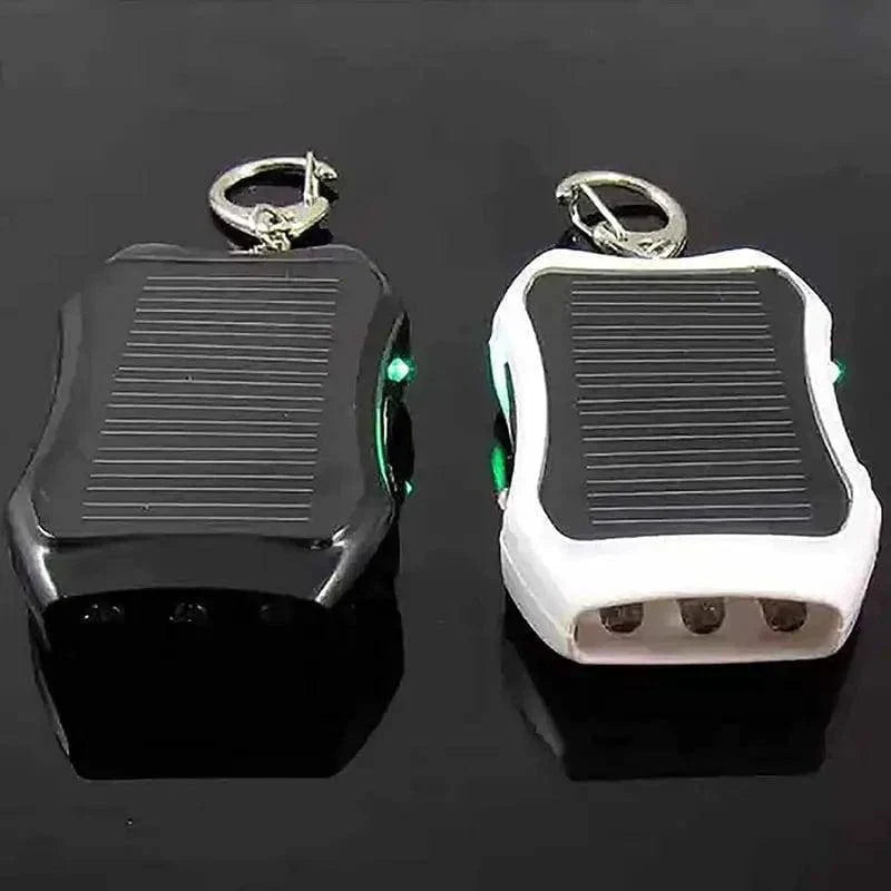 Kompakt, napelemes kulcstartós powerbank 1500mAh kapacitással és LED-fénnyel - Lamylie