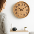 Natürliche Charme-Wanduhr aus Holz – Leises Design – Lamylie