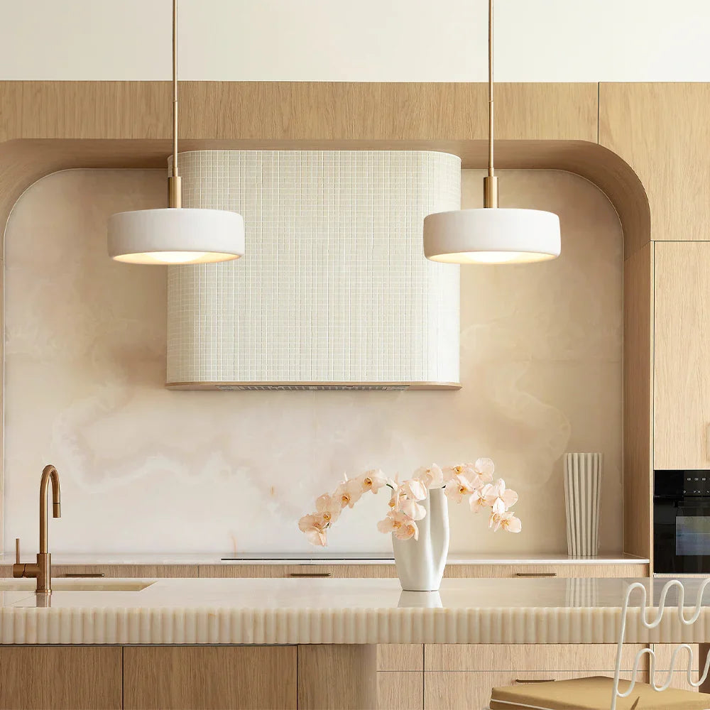 Lámpara colgante moderna de porcelana blanca con detalles metálicos | Diseño escandinavo de 14" - Lamylie